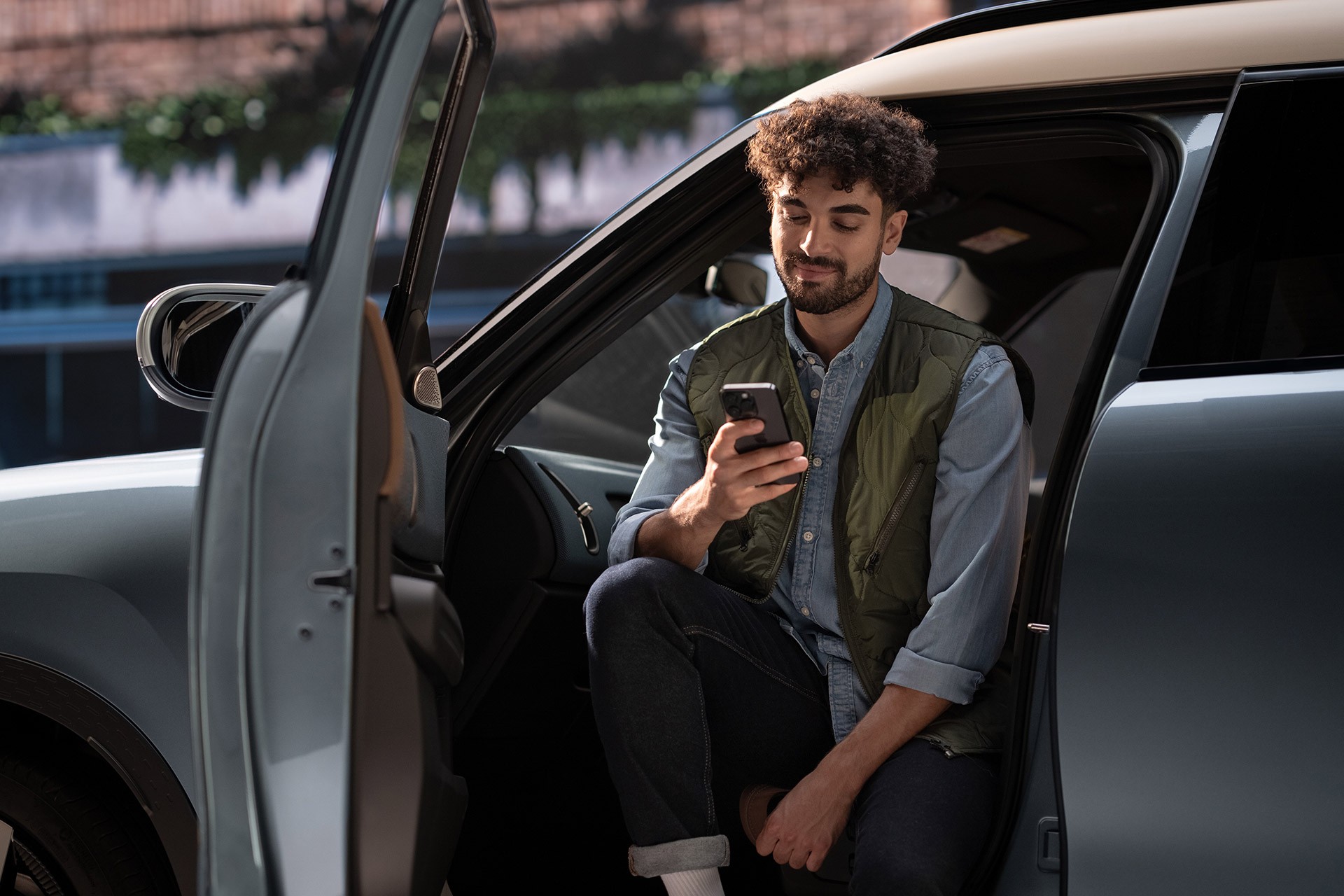 MINI all-electric Countryman - 충전 - 연결 충전